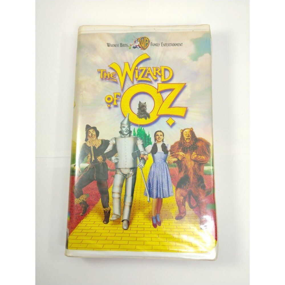 THE WIZARD OF OZ On VHS with Judy Garland Warner Bros.